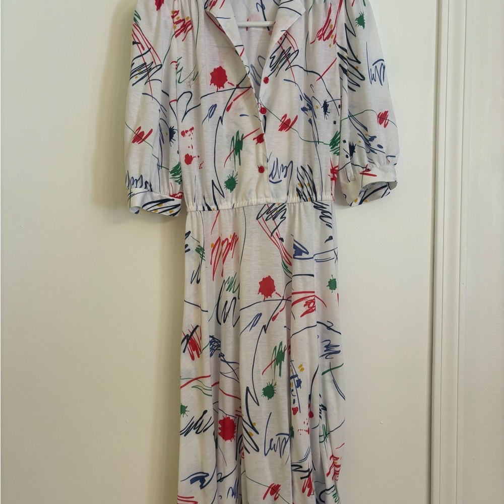 Cintage abstract dress with sleeves and matching belt